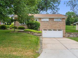 4786 Sherwood Dr, Pittsburgh, PA 15236