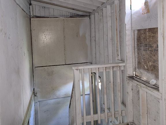 5th image of 5247 S May St