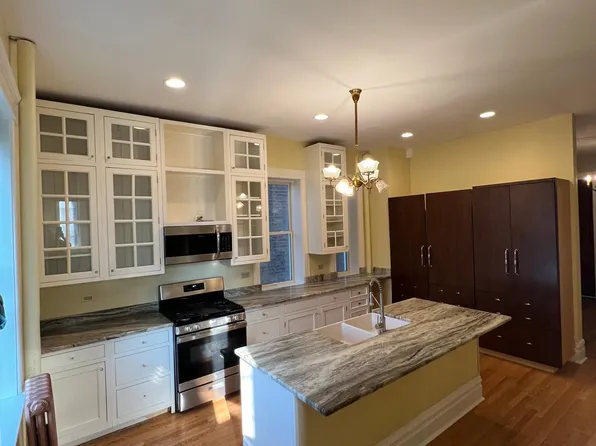 3316 W Warren Blvd #1, Chicago, IL 60624