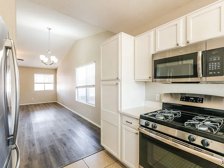 16183 W Buchanan St — Photo 8