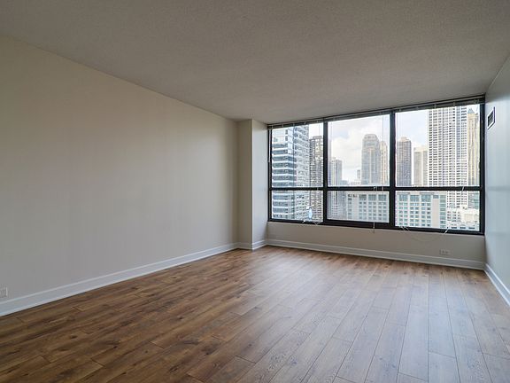 5th image of 405 N Wabash Ave Unit 1902