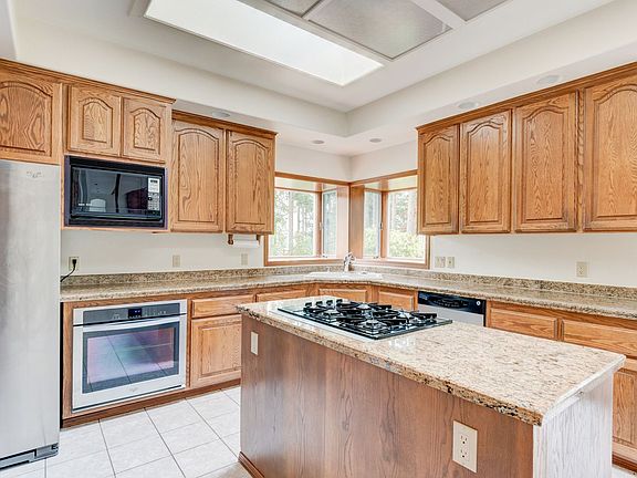 2nd image of 2580 SW Capital Dr