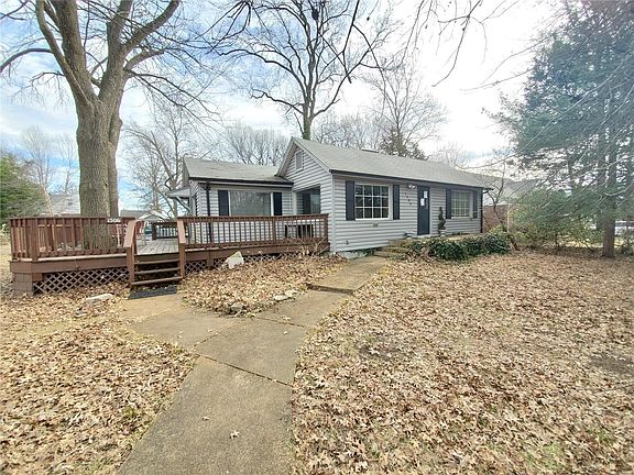 2nd image of 1506 S Elm Ave