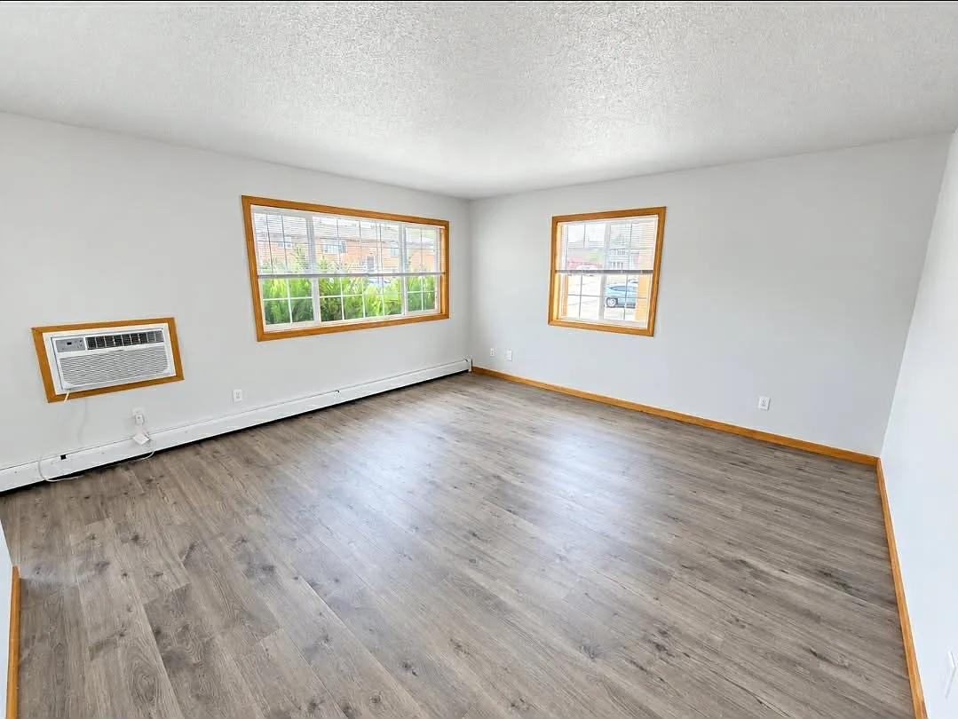 3030 Denver St — Photo 4