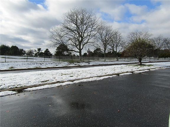 3rd image of 120 N Rossmoor Dr
