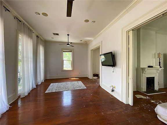 5th image of 5631 Laurel St