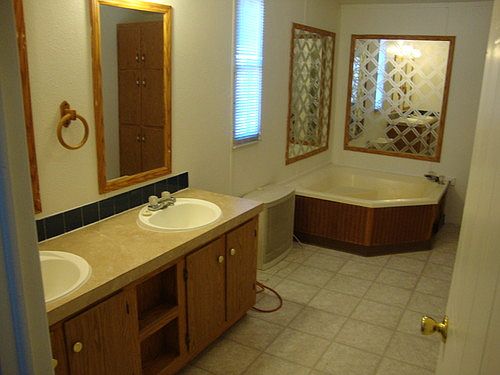 4th image of 1190 Las Rosas Dr SE