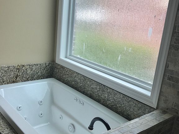 5th image of 106 Iberia Cir