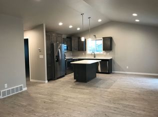 2716 11th St W, West Fargo, ND