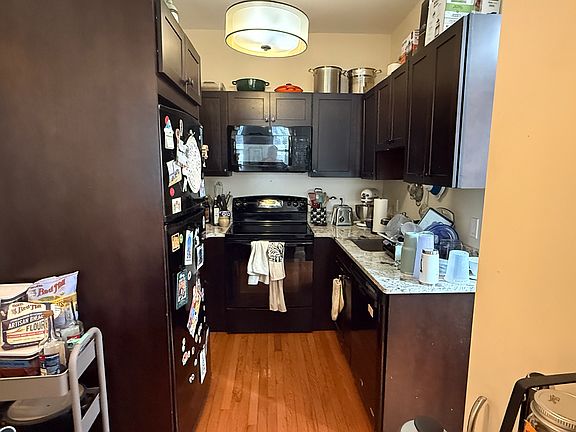 3rd image of 45 Garrison Rd APT 1