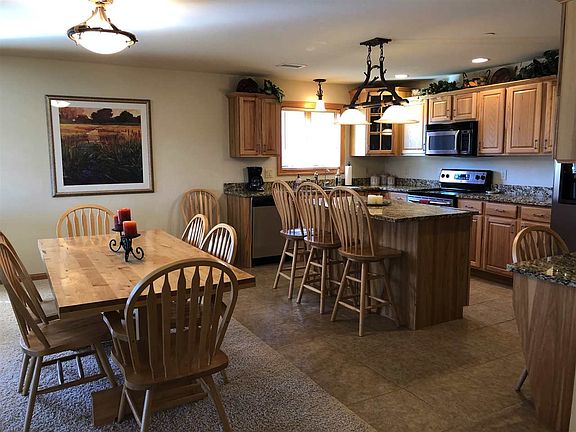 3rd image of 1826 Parkland Dr #506