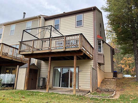 And Here's the deck, also showing the Walk-out from the Family Room in the Basement