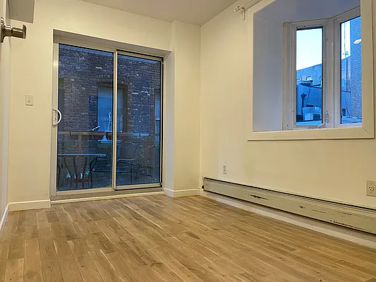 Rented by R New York | media 7