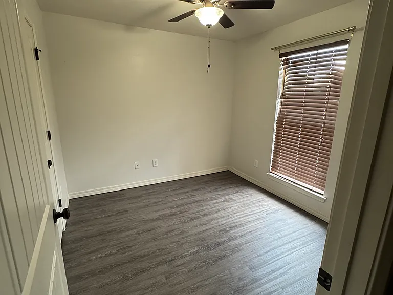 8956 Spring Grv N — Photo 10