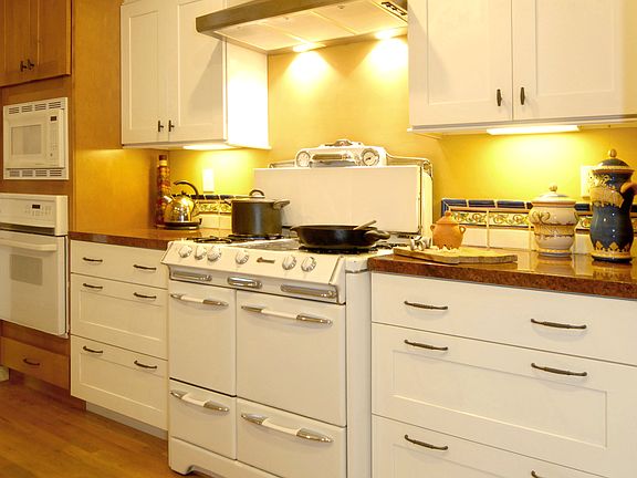 2nd image of 11811 Ayres Ave