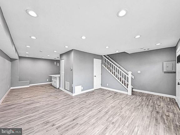4th image of 2240 15th St NE