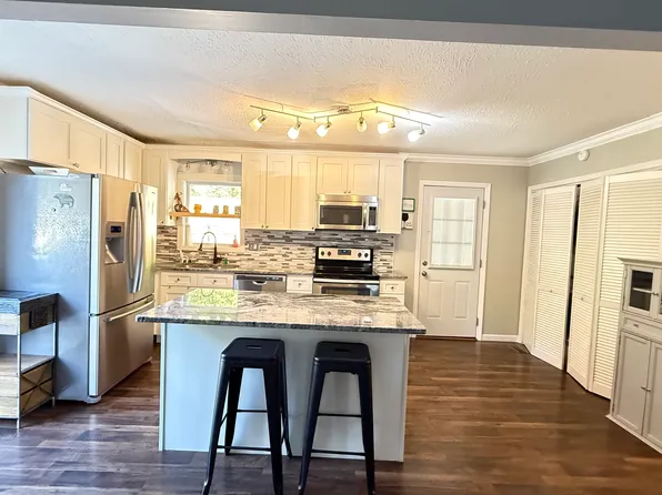 1019 Oakville Ln, Sevierville, TN 37862