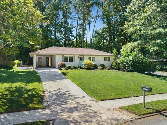 3rd image of 2897 Harcourt Dr