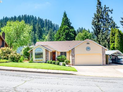 586 S 68th Pl, Springfield, OR, 97478
