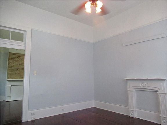 4th image of 1121 Louisa St