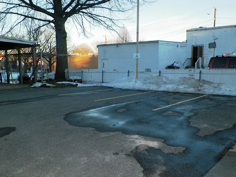 613 Douglas Ave #1 — Photo 4