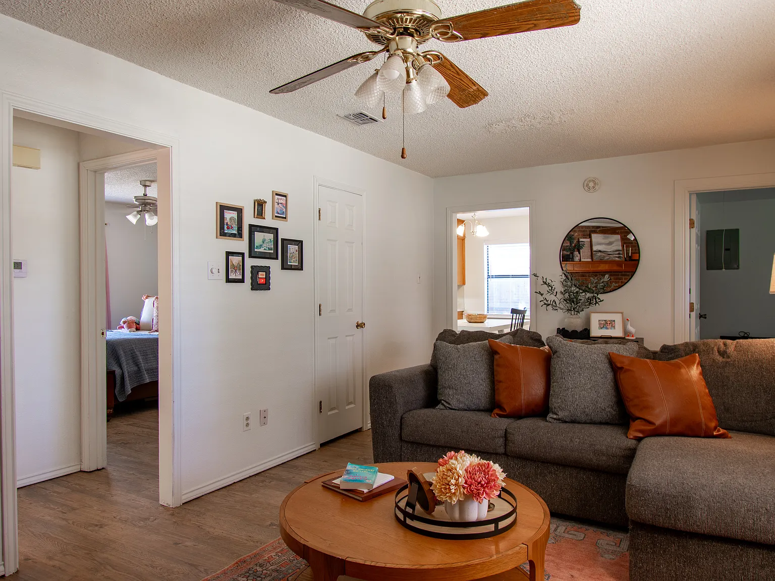 3 bed, 1259 sqft, $1,200 — Photo 4