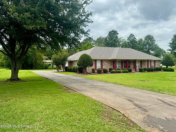 3rd image of 36 Maci Ln