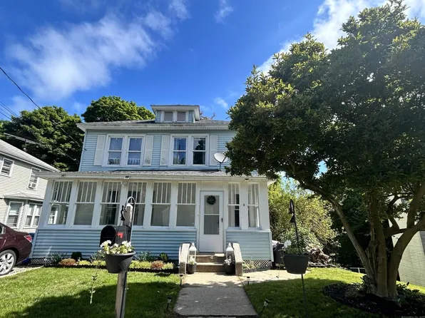 8-10 Swan Avenue, Norwich, CT 06360