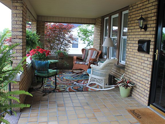 3rd image of 1717 Lawrence St