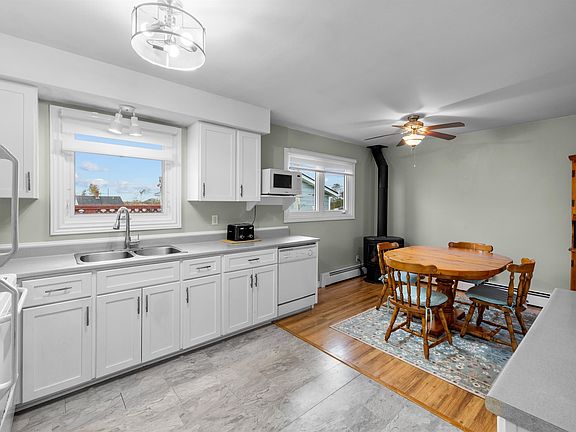 3rd image of 10 Longworth St