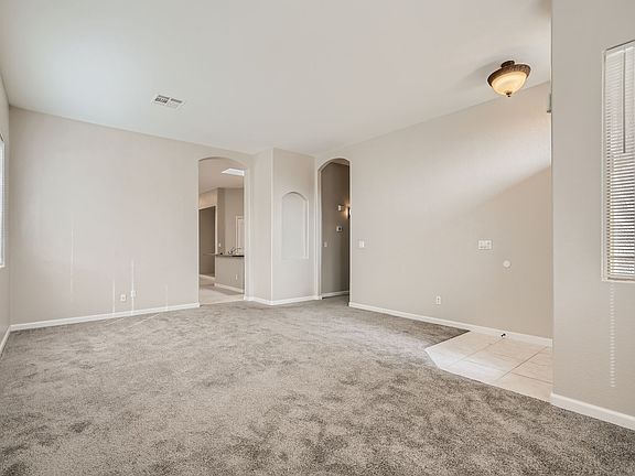 5th image of 401 Carlton Kay Pl