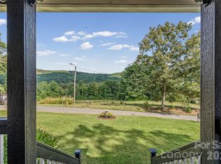 540 Old Haw Creek Rd, Asheville, NC 28805
