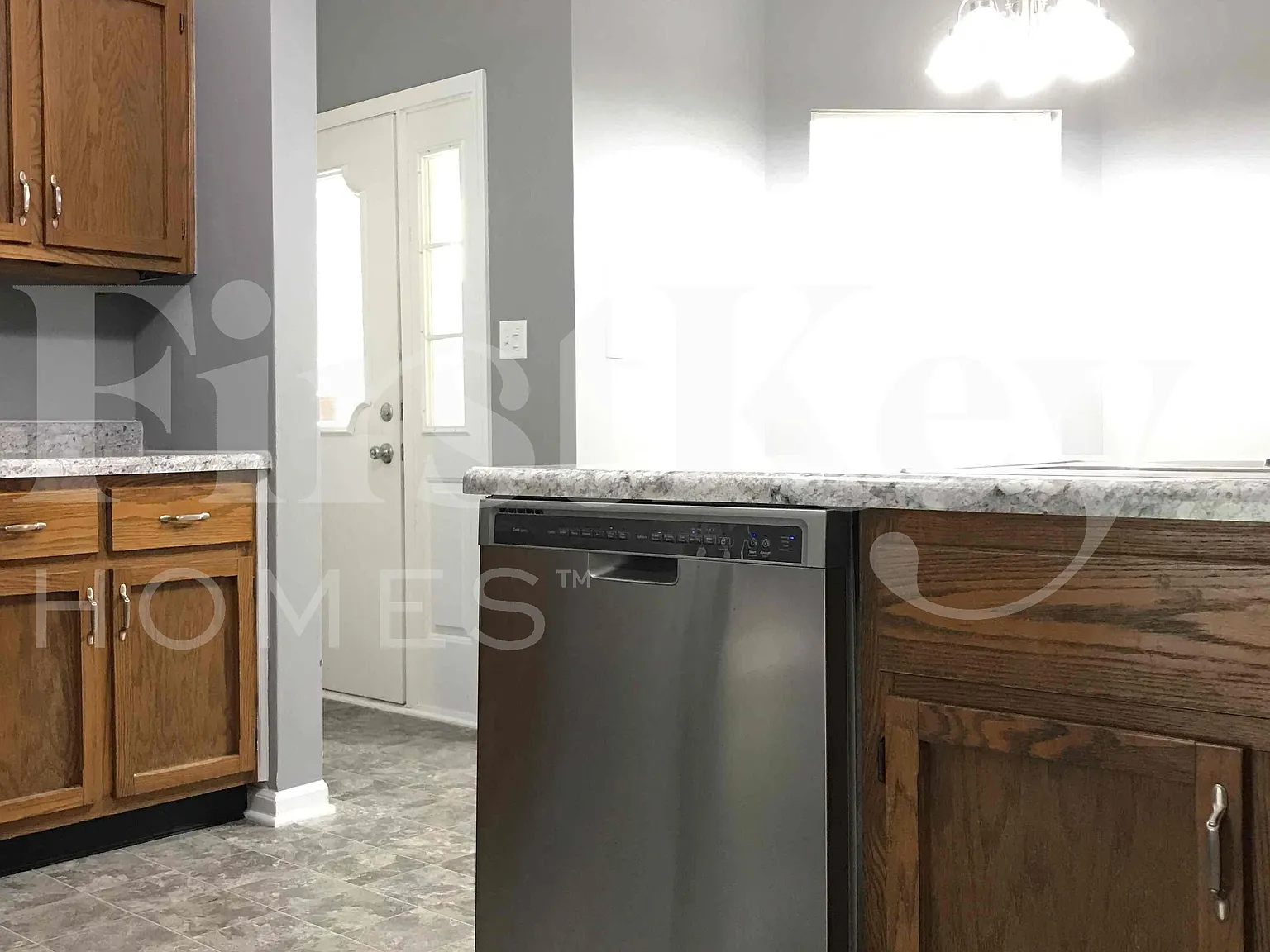 3 bed, 1.5 bath, 1635 sqft, $2,255 — Photo 3