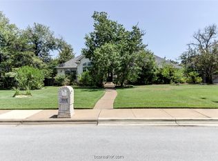 9301 Lake Forest Ct S, College Station, TX 77845