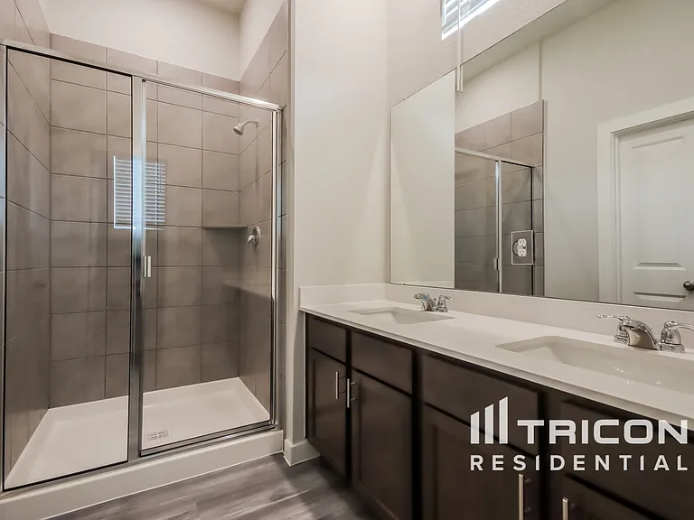 Tricon Willow Creek — Photo 140