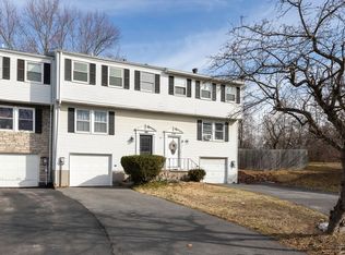 8385 Shallowcreek Rd #A, Liverpool, NY 13090