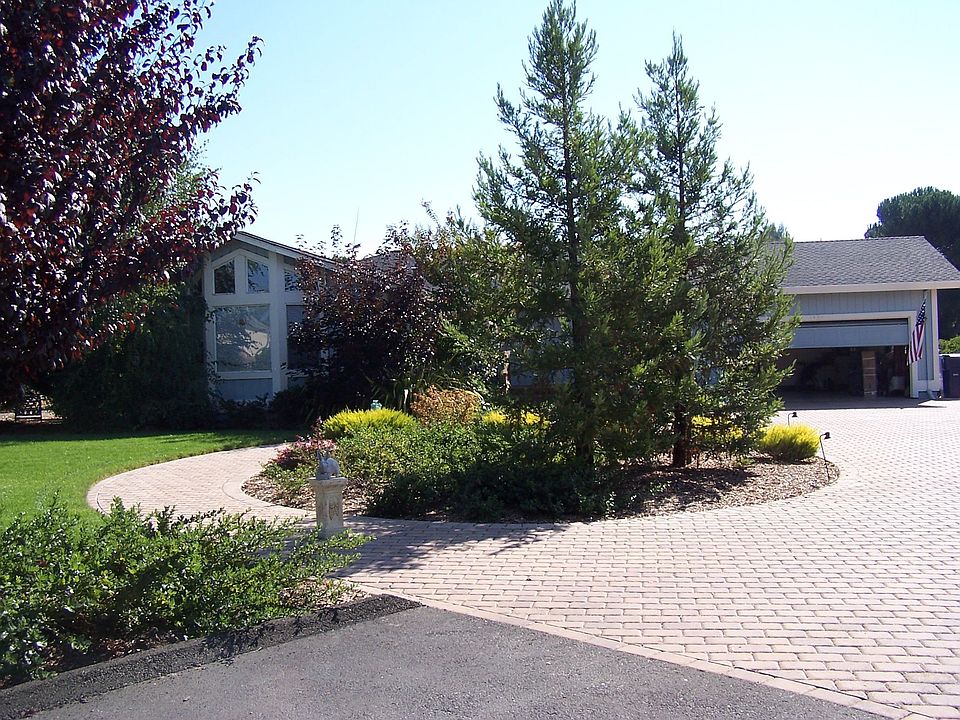 1.3 landscaped acres