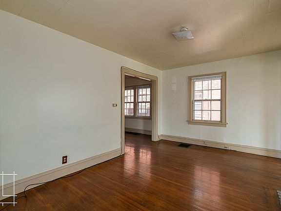 2nd image of 328-330 Clinton St #D