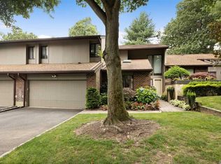 314 Vista Dr, Jericho, NY 11753