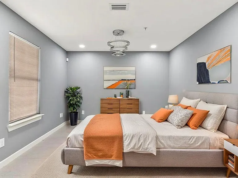 1421 W Harrison Ave #6 — Photo 6