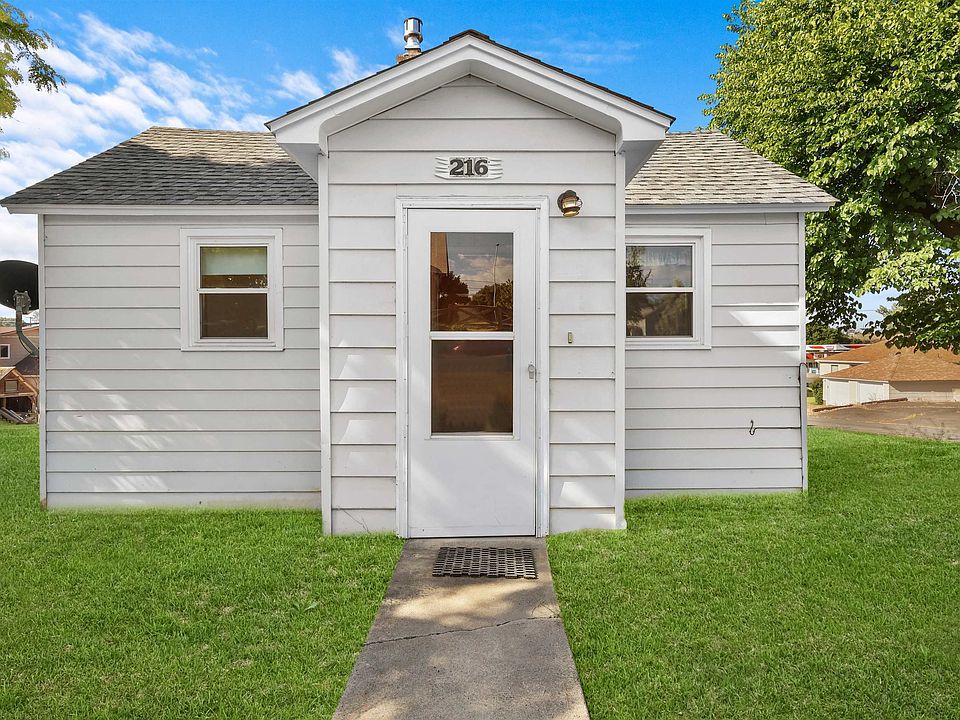 1st image of 216 W Cole Ave