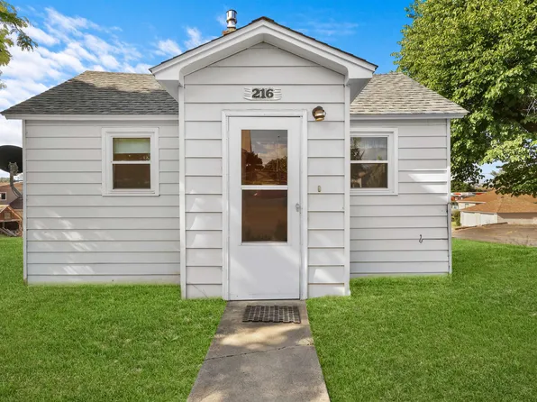 216 W Cole Ave, Wilbur, WA 99185