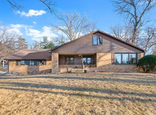 1219 Saint Lawrence Dr, Green Bay, WI 54311