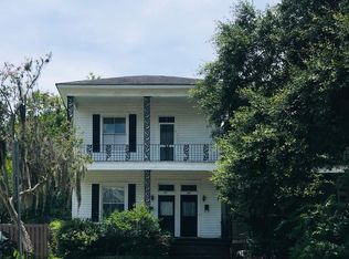 711 E Henry St, Savannah, GA 31401