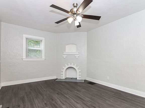 3rd image of 307-309 Delaware Ave