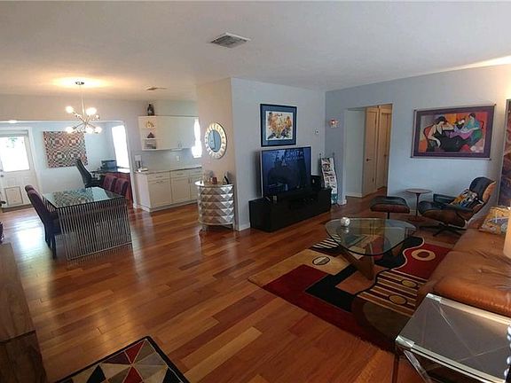 3rd image of 10398 Hetrick Cir E