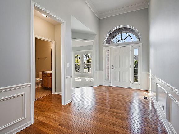 3rd image of 9201 Bundoran Dr