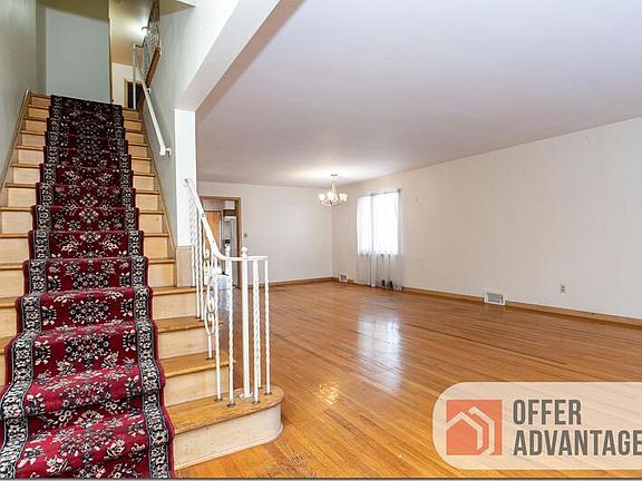 3rd image of 17910-17912 Chagrin Blvd #17910
