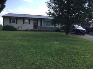 101 Meadow Ln, Parkersburg, WV 26101