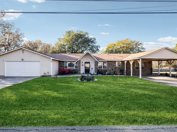 402 S Lincoln Ave, Wagoner, OK 74467